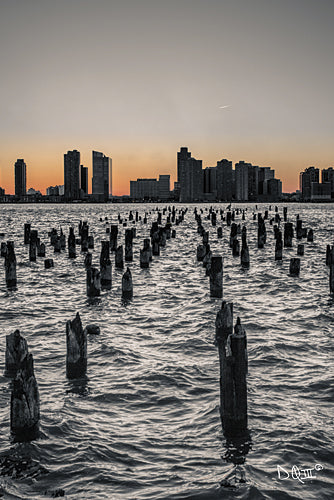 Donnie Quillen DQ121 - Manhattan Sunrise I - Manhattan, Water, City, Urban from Penny Lane Publishing