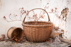 HOO112 - Basket Weavers Display - 18x12